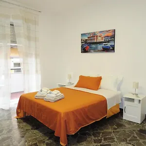 Lb&b Short Bari
